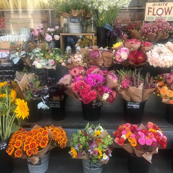 Meet your Posher, April - Picture 1 of 1